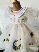 Load image into Gallery viewer, BT2121 🌼 Whimsical White Elegance: A Dreamy Dress for Little Nature Lovers 🌼
