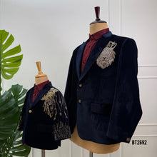 Load image into Gallery viewer, BT2692 Royal Dad &amp; Son Lion Crest Velvet Blazer Combo
