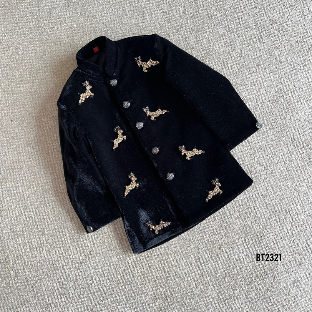 BT2321 🦌 Midnight Reindeer Majesty – A Festive Sherwani for Your Prince! 🎄✨