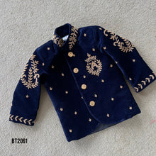 Load image into Gallery viewer, BT2061 🌟 Royal Prince-Inspired Velvet Party Wear Suit for Little Boys🌟
