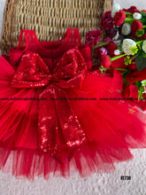 Load image into Gallery viewer, BT730 Scarlet Swoon Dress – Embrace the Splendor
