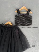 Load image into Gallery viewer, BT557MB Mom Baby Adult Gown
