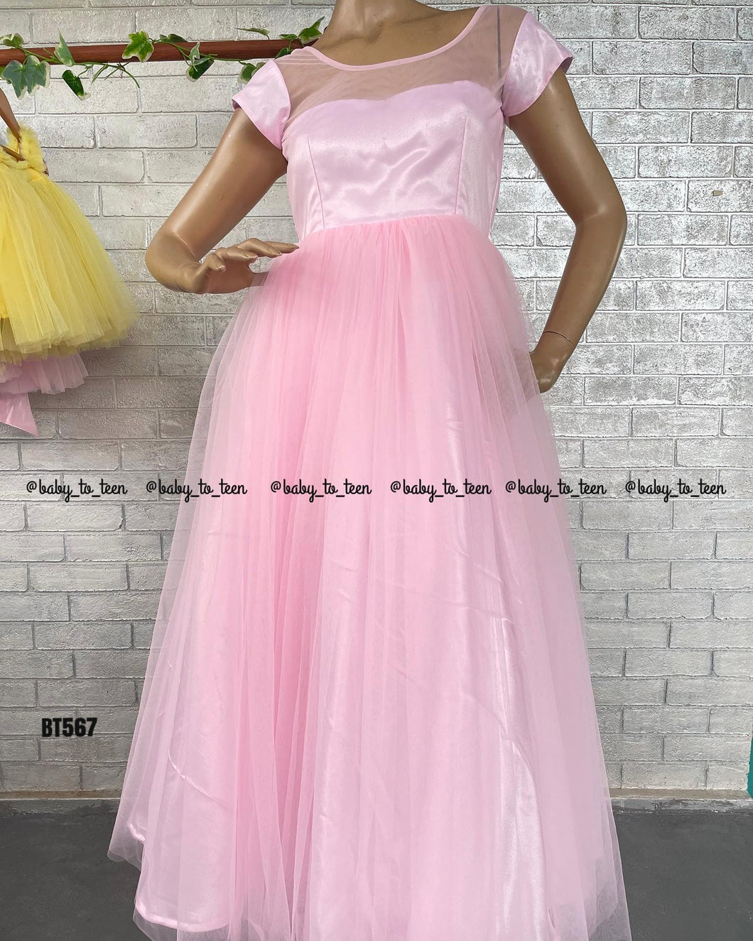 BT567M Mom Gown