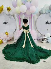 Load image into Gallery viewer, BT568 Longtail Gown
