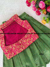 Load image into Gallery viewer, BT1132 Ethnic Traditional Wear
