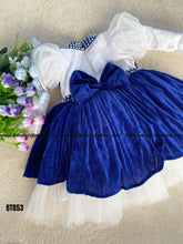 Load image into Gallery viewer, BT853 Velvet Vintage Style Full Sleeves Frock
