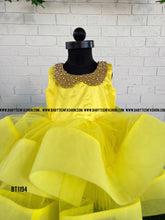 Load image into Gallery viewer, BT1194 Peter Pan Collar Bouncy Birthday Frock
