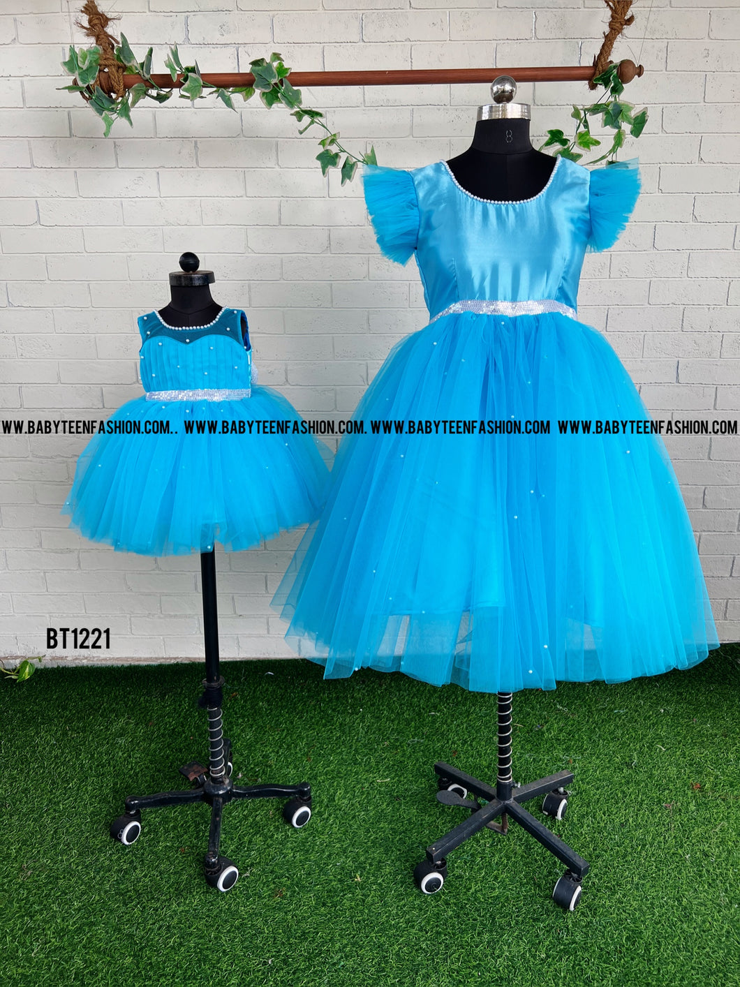 BT1221M Bright Blue Adult Gown