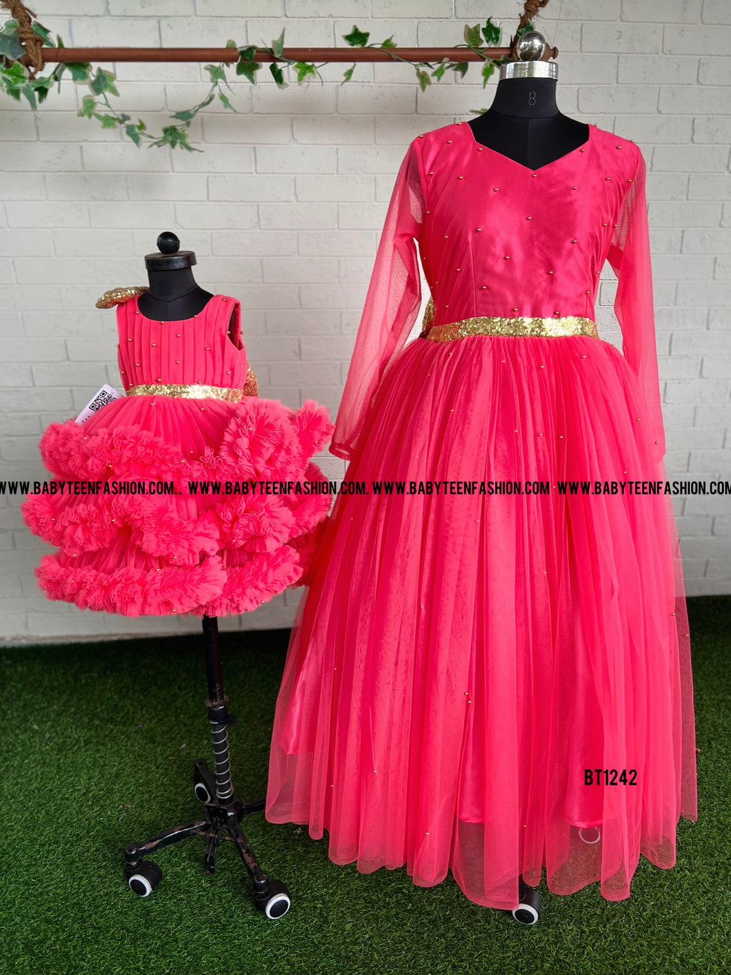 BT1242M Adult Gown