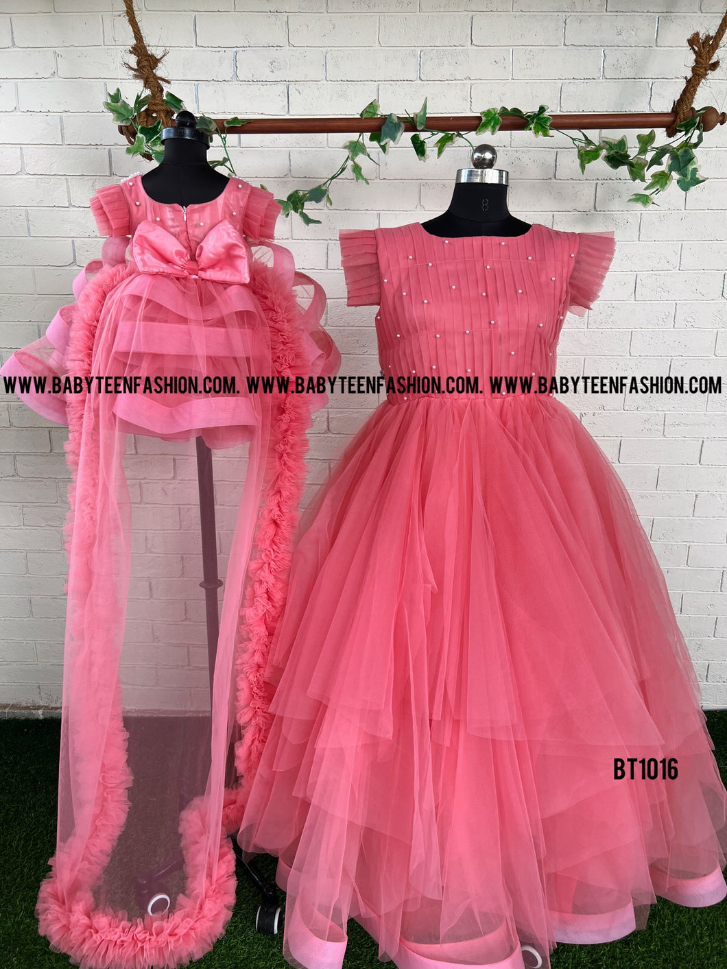 BT1016 Mom gown