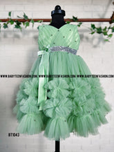 Load image into Gallery viewer, BT1043 Designer Partywear Outlook

