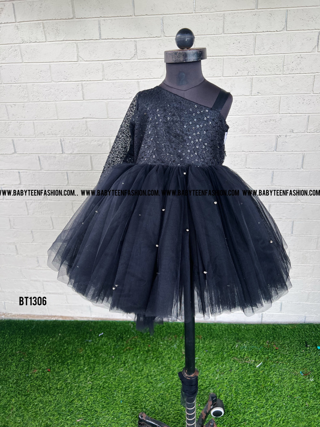 BT1306 Black Sequins Highlow Partywear Frock