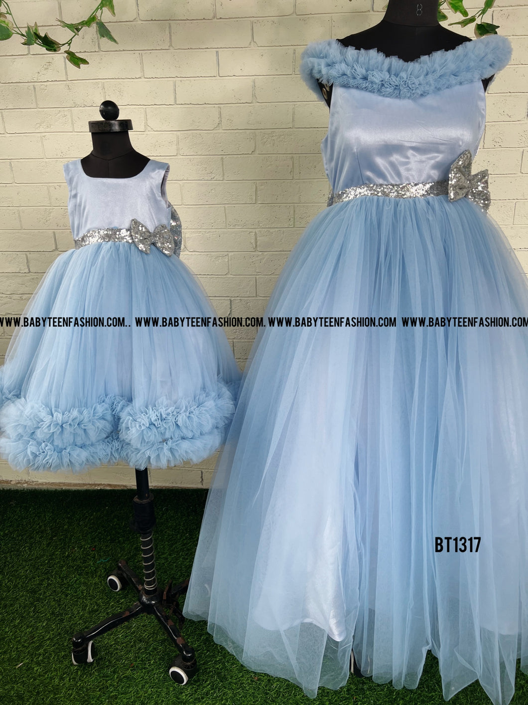 BT1317 Mother Adult Gown