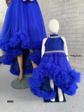 Load image into Gallery viewer, BT532M Adult Gown
