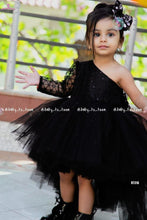 Load image into Gallery viewer, BT316 Highlow Frock
